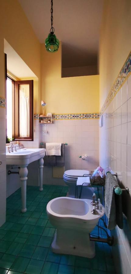 カゼルタ Dependance Royale Bed & Breakfast エクステリア 写真