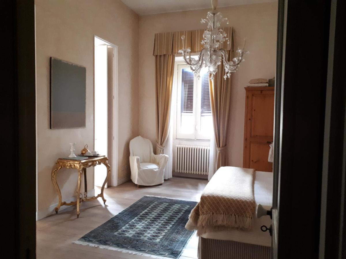 カゼルタ Dependance Royale Bed & Breakfast エクステリア 写真