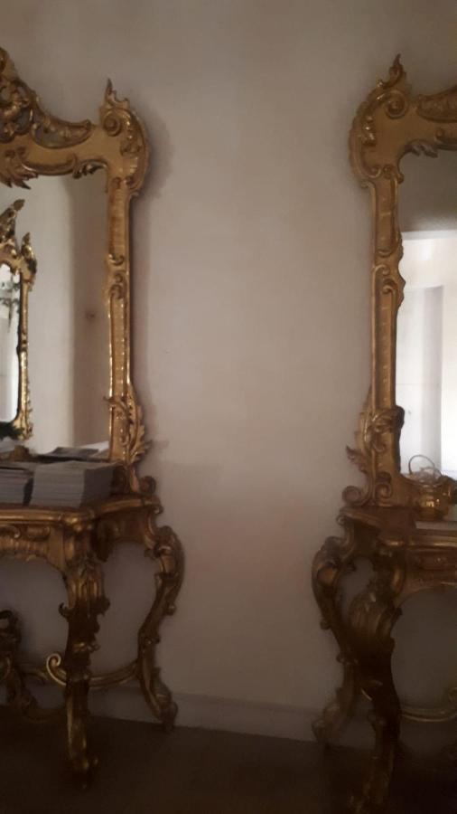 カゼルタ Dependance Royale Bed & Breakfast エクステリア 写真